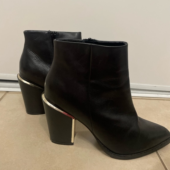 Aldo Black Ankle Boots - Picture 3 of 4
